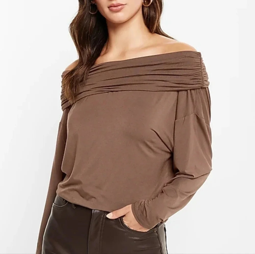 NWT Express Off The Shoulder Dolman Sleeve Ruched Overlay Top, Color Mocha Sz XL